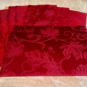 NWOT Set of 8 fabric placemats